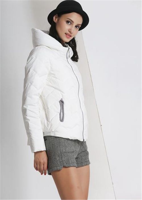 威伦蒂2015冬季新羽绒服女