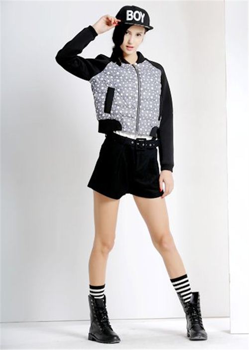 威伦蒂厂家直销新款短款轻薄羽绒服